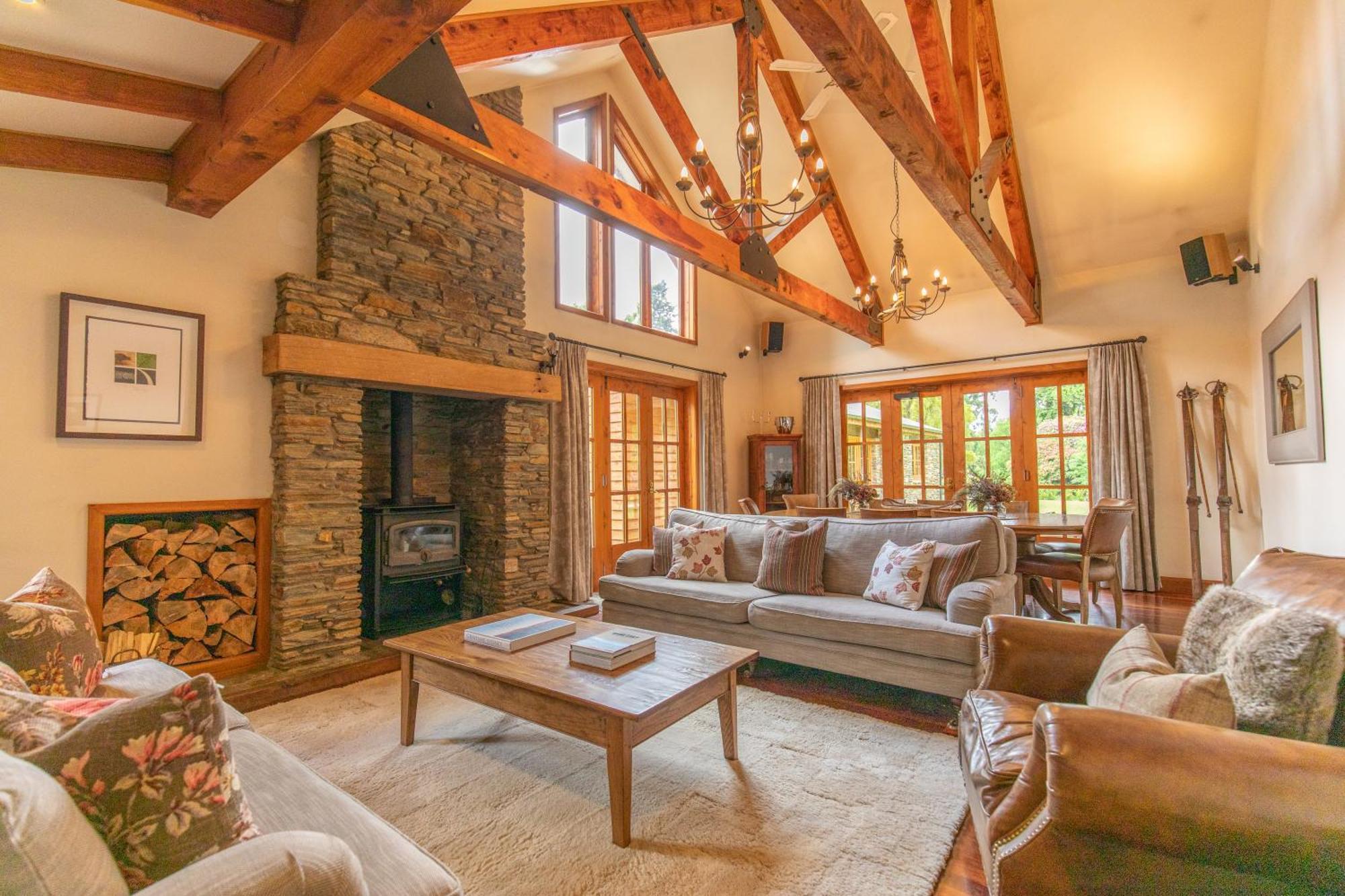 Wanaka Homestead Lodge & Cottages ภายนอก รูปภาพ